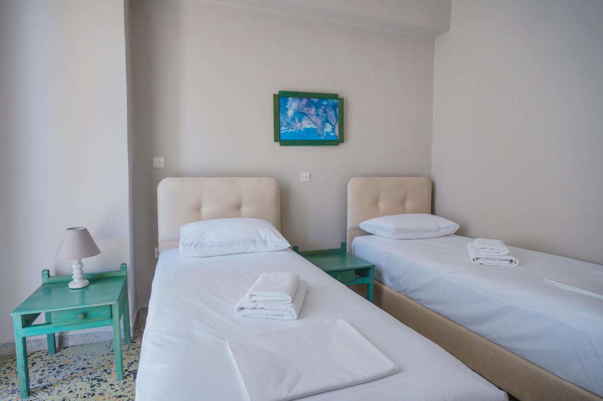 Hotel Korfos - Ξενοδοχείο Κόρφος Renovated Exteriör bild