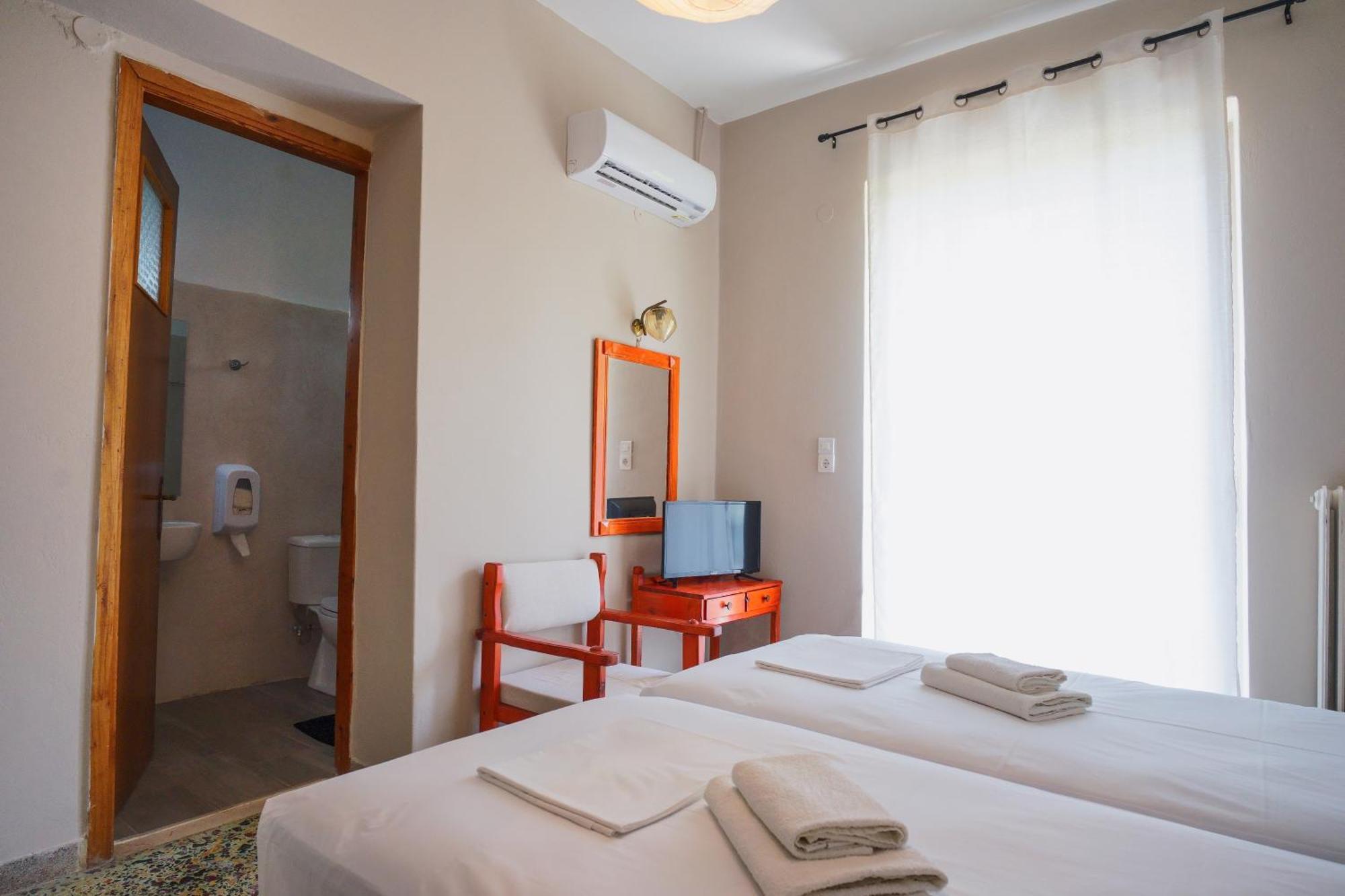 Hotel Korfos - Ξενοδοχείο Κόρφος Renovated Exteriör bild