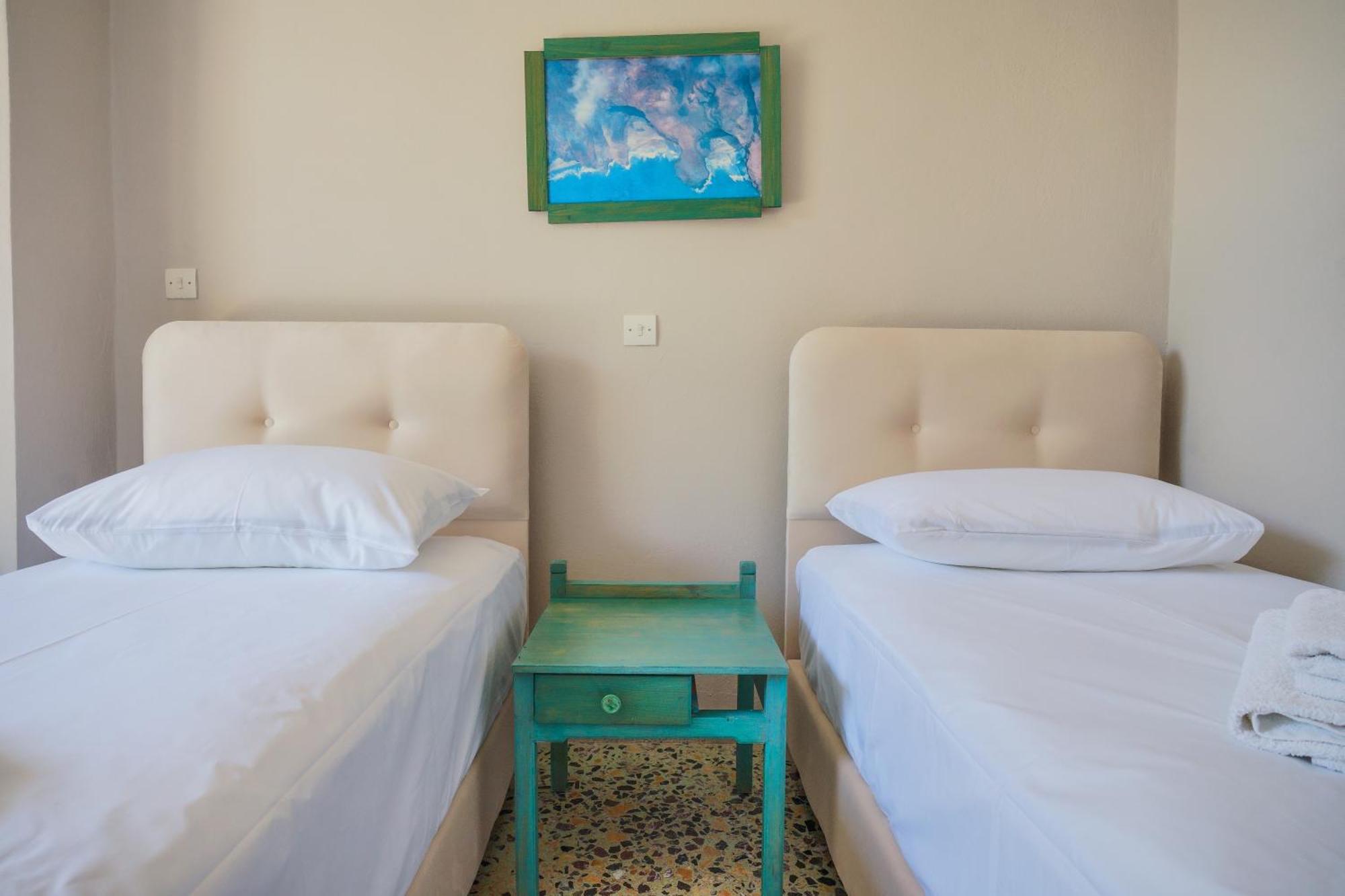 Hotel Korfos - Ξενοδοχείο Κόρφος Renovated Exteriör bild