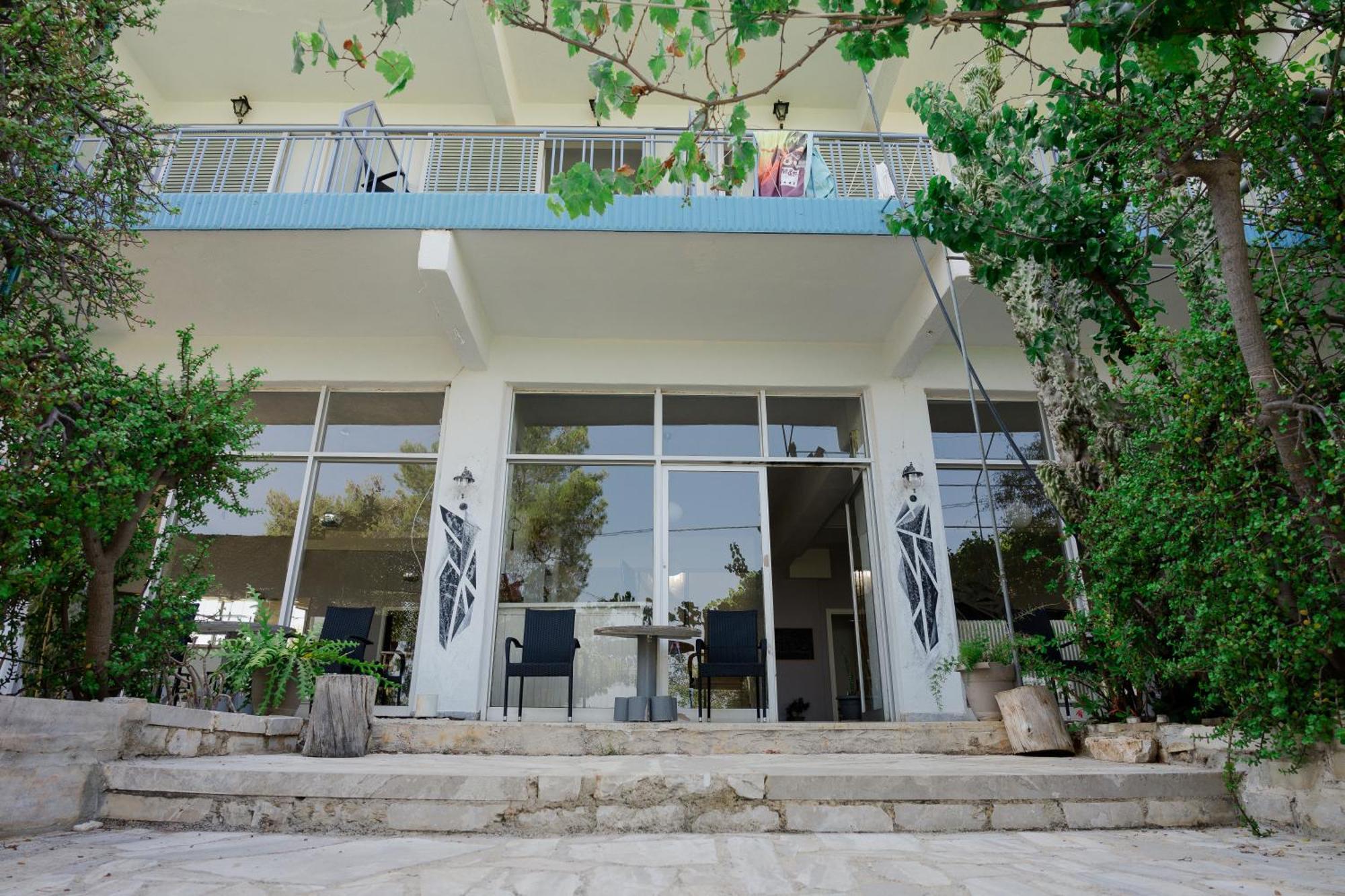 Hotel Korfos - Ξενοδοχείο Κόρφος Renovated Exteriör bild