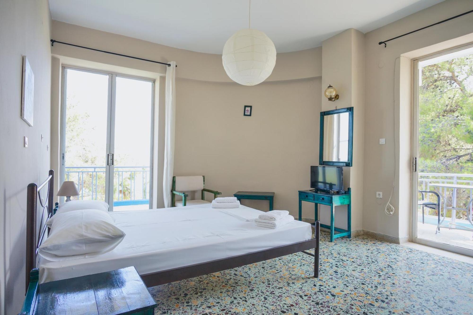 Hotel Korfos - Ξενοδοχείο Κόρφος Renovated Exteriör bild